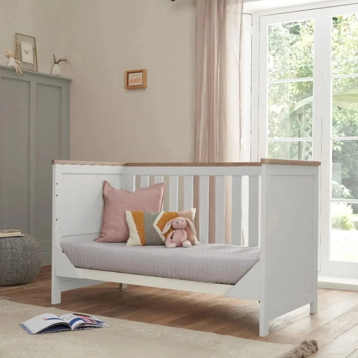 Tutti Bambini Verona Cot Bed - White/Oak