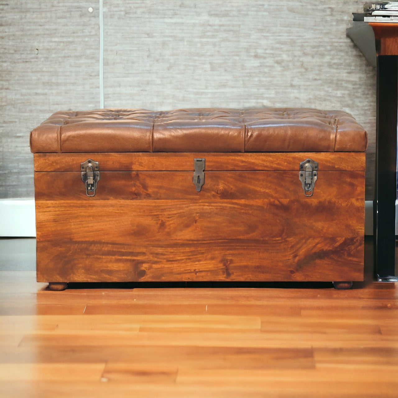 Buffalo Hide Chestnut Storage Trunk Storage Bench | Linen Hidden Storage