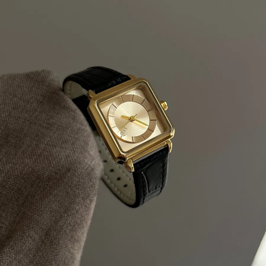 Casual Simple Style Solid Color Buckle Quartz Watch