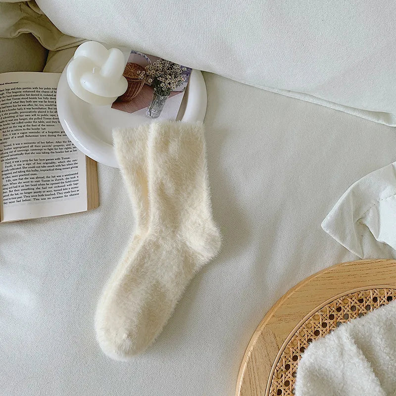 Sweet Women's Solid Color Nylon Ankle Socks A Pair