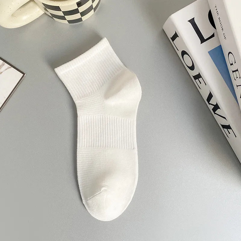 Basic Men's Solid Color Cotton Ankle Socks A Pair