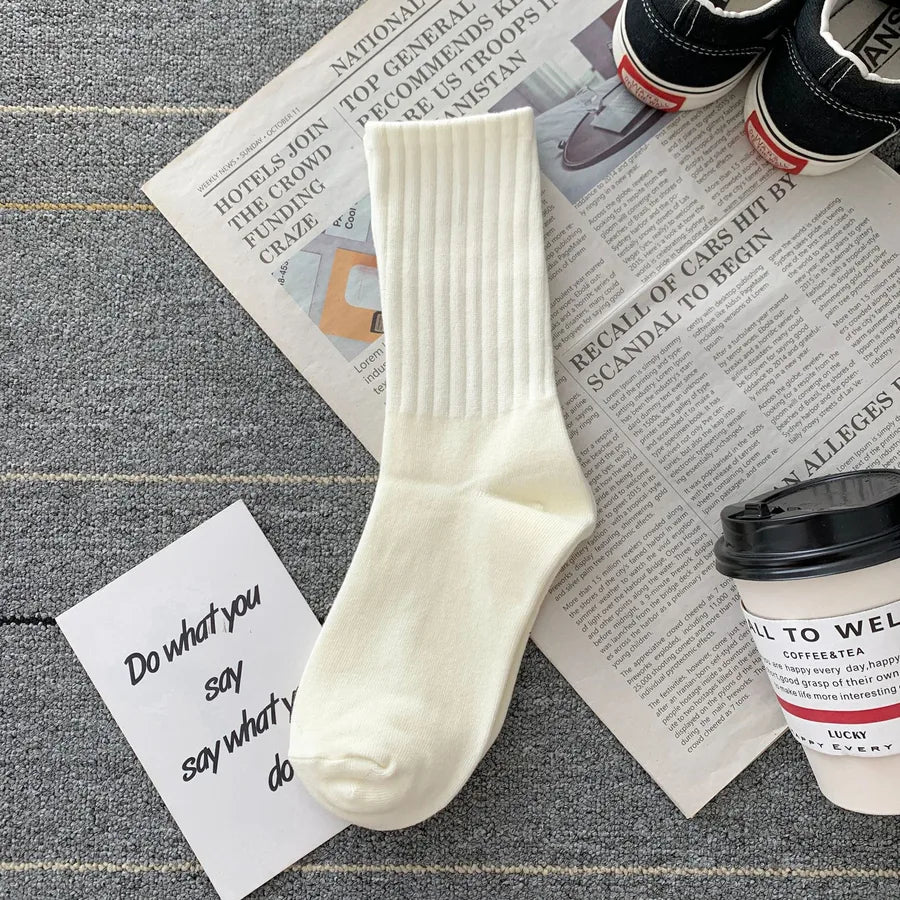 Women's Simple Style Solid Color Polyester Jacquard Crew Socks A Pair