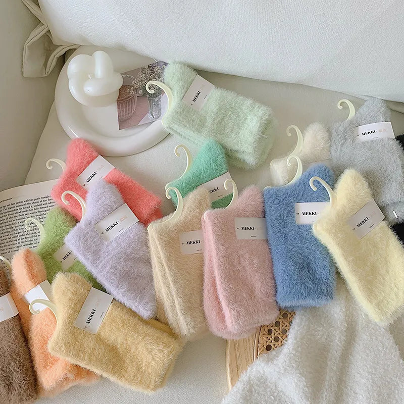 Sweet Women's Solid Color Nylon Ankle Socks A Pair