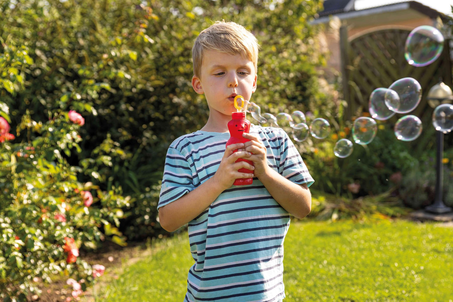 Pustefix Bubble Bear 6 oz Bubble Blowing Toy – Assorted Colors